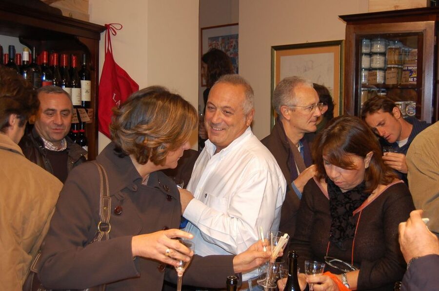 Palermo: 2-Hour Sicilian Cheese and Wine Tasting Tour - Timing, languages, and practical details
