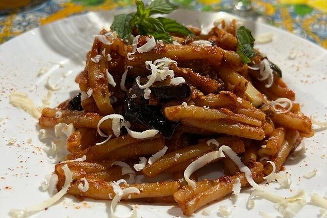 Palermo Food Tour: 10+ Tastings of Arancini, Cannoli, Wine & More - Why this is a smart first activity in Palermo