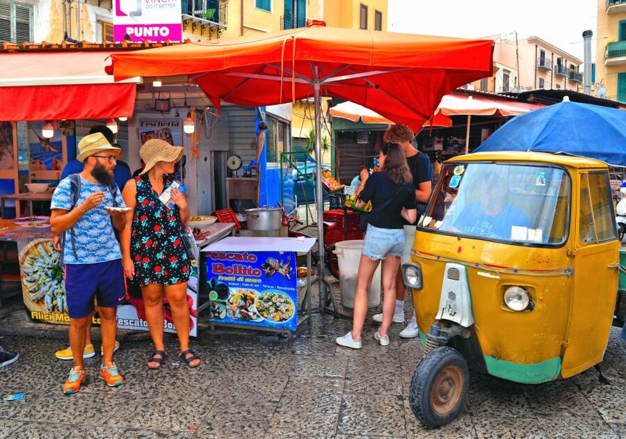 Palermo Sicilian Street Food Tour: Small Group with a Local - Cannoli, bakery stops, and a final granita