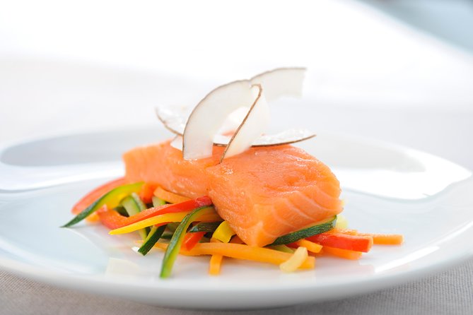 Paris 3-Course Gourmet Dinner and Sightseeing Seine River Cruise - Eiffel Tower views are the main event