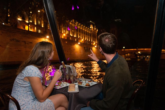 Paris 3-Course Gourmet Dinner and Sightseeing Seine River Cruise - Notre Dame and the historic heart of Paris