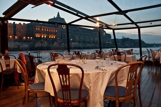 Paris 3-Courses Gourmet Dinner Seine River Cruise with Champagne - What the $136.76 price really buys