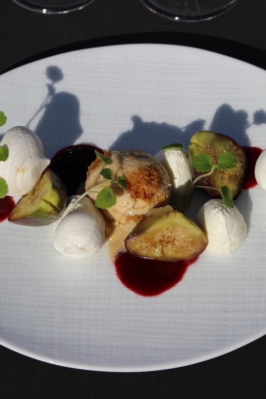 Paris: Bustronome Gourmet Dinner Tour - Service, comfort, and the small details