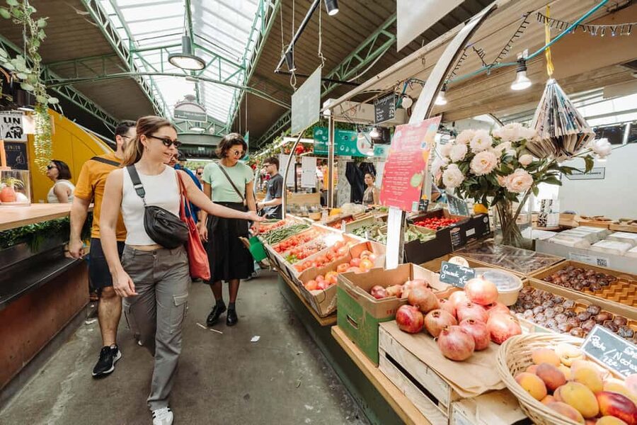 Paris Culinary Tour: 11 Tastings & 2 Wines in Le Marais - Chocolate and macarons from a master chocolatier