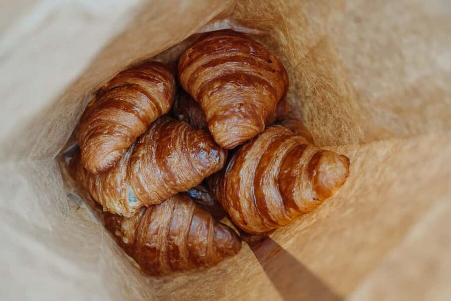 Paris Culinary Tour: 11 Tastings & 2 Wines in Le Marais - Syrian flavors in French pastry