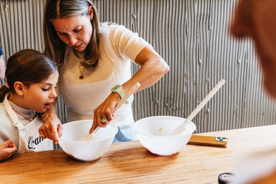 Paris: French Macaron Culinary Class with a Chef - Value, group size, and who should book