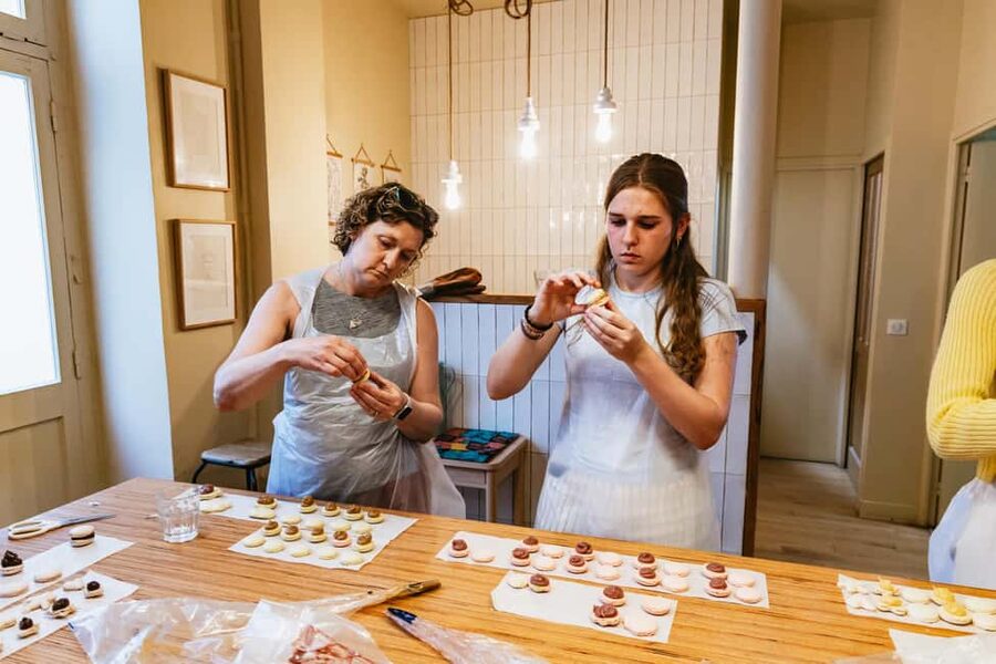 Paris: French Macaron Culinary Class with a Chef - Is the 150-minute format enough?