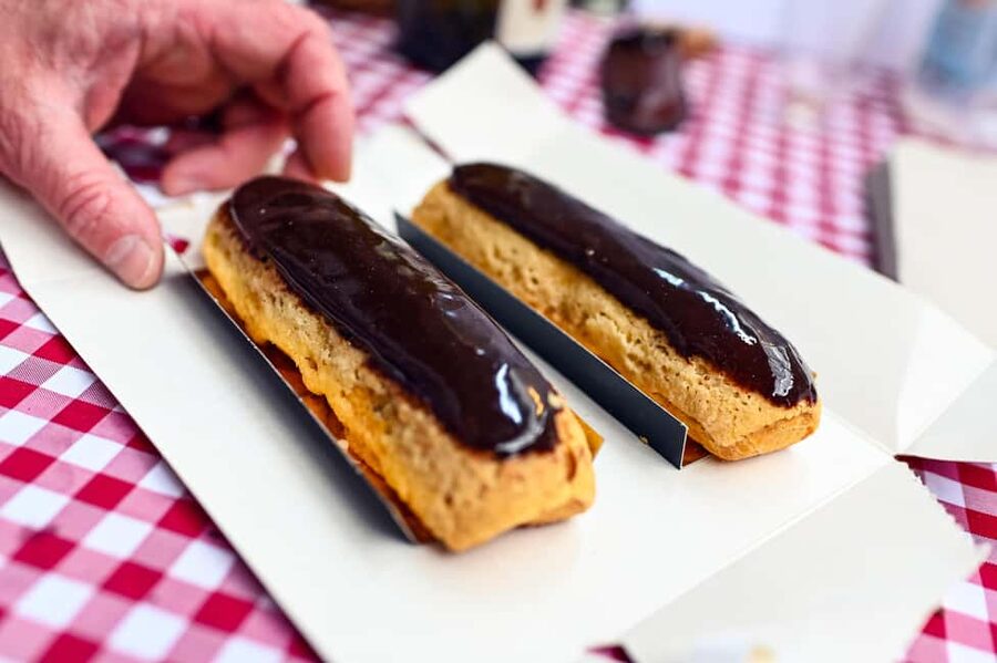 Paris: Le Marais District Food Tour with 10+ Tastings & Wine - The Jim Morrison café and the croque-monsieur