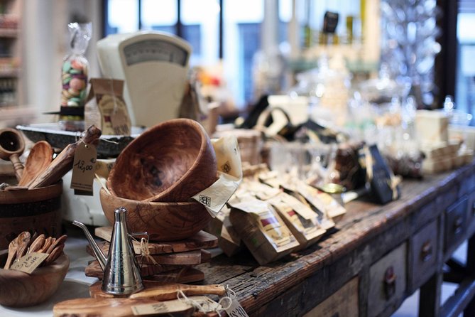 Paris Le Marais District Original Food and Wine Tasting Tour - Rue des Rosiers and the neighborhood’s Jewish character