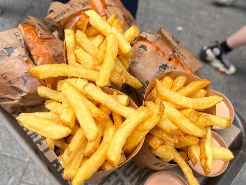 Paris: Le Marais Guided Food Tour with Tastings - Croque monsieur, French toast, and filling savory stops