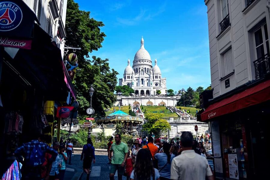 Paris: Montmartre Food Tour with 10 Local Tastings & Wines - Starting near Anvers and getting your bearings