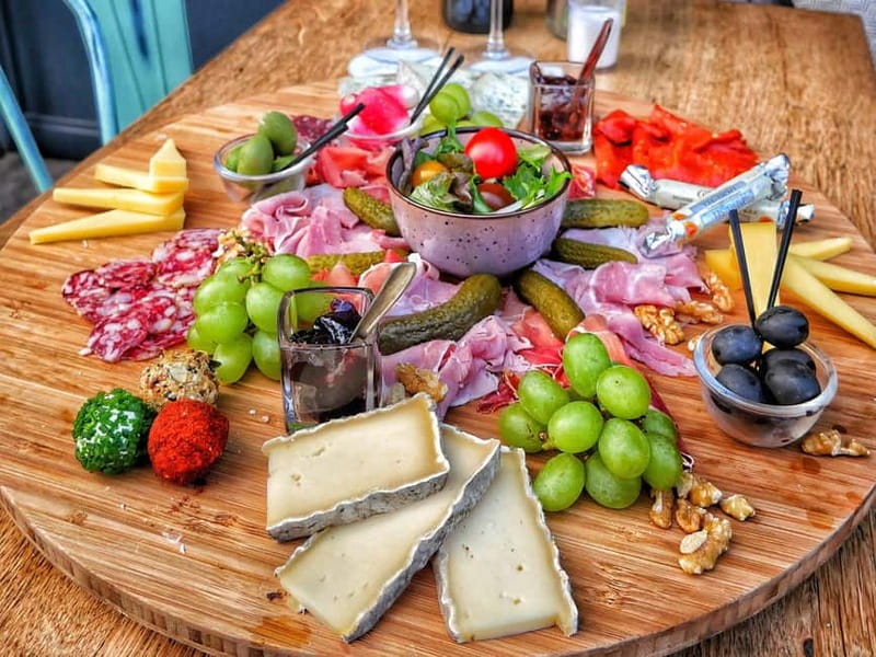 Paris: Montmartre/Pigalle Foodie Tour with Tastings - Is $81 a fair price in Paris?