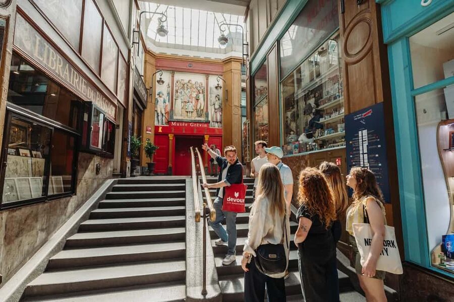 Paris: Pastries and Chocolate Walking Food Tour - Dietary limits and practical concerns