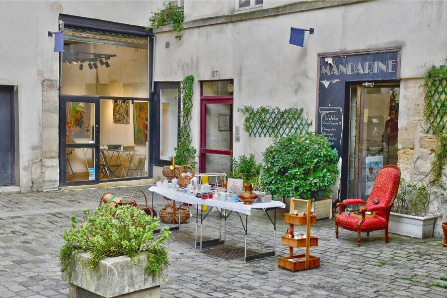 Paris: Private Food and Wine Tour in Le Marais - Le Sancerre and the first taste of French food