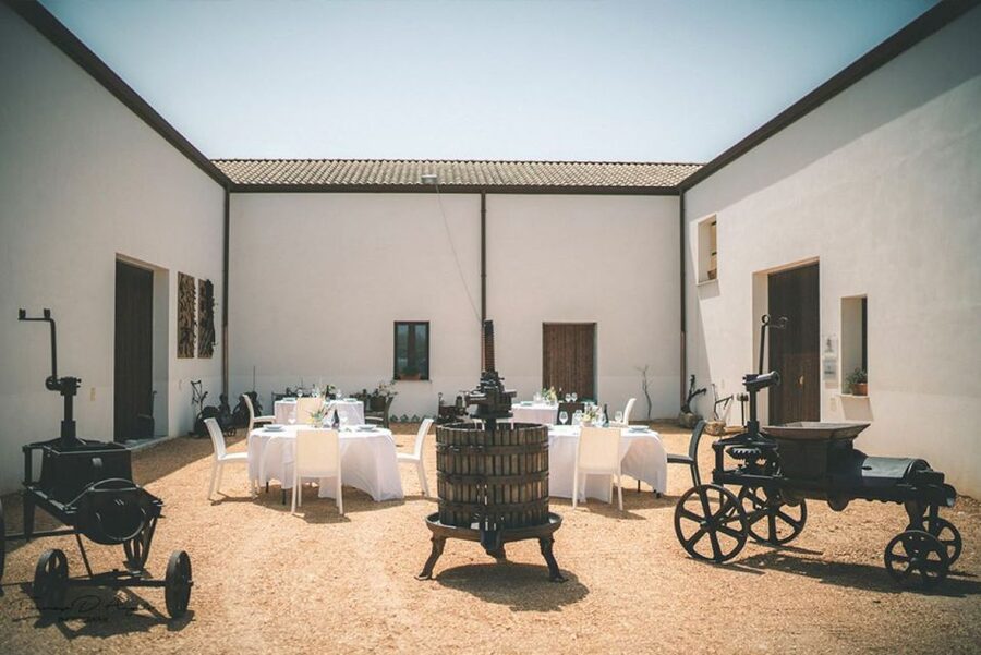 Partinico: Historic Sicilian Vineyard & Wine Tasting Tour - Brunch on the veranda or in the tasting room