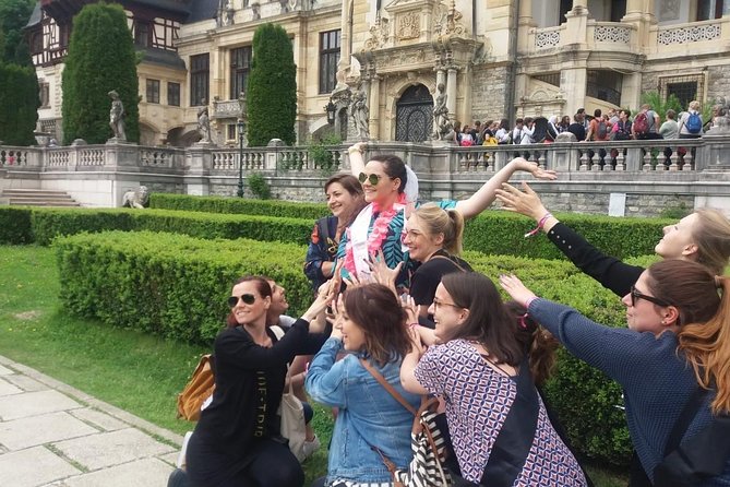 Peles & Cantacuzino Castles: Gourmet Wine & Cultural Day trip - Guides make or break the experience