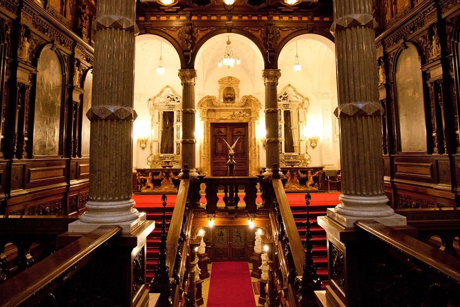 Peles & Cantacuzino Castles: Gourmet Wine & Cultural Day trip - Sinaia Monastery: a calm half-hour between castles