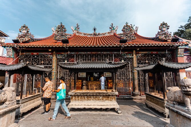 Penang Plates Food Tour with 15+ Tastings - Ending at Kimberley Street Food Night Market