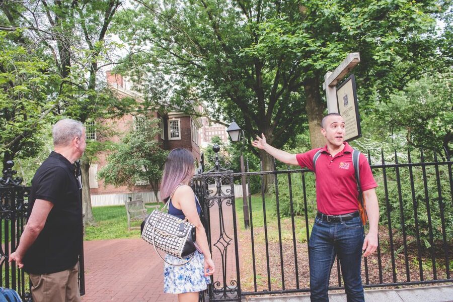 Philadelphia: Flavors of Philly Guided Foodie Tour - Who should book this Philadelphia food walk?