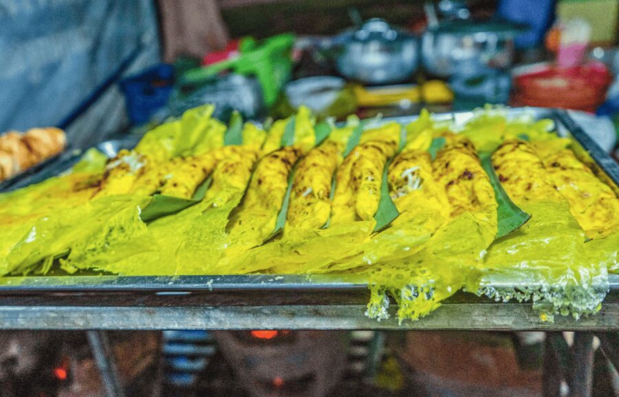 Phnom Penh Night Foodie Vespa Tour / Tuk Tuk Available - Bassac Lane and the final beer