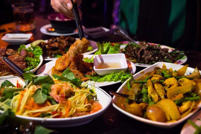 Phnom Penh's Ultimate Street Food Tour by Tuk Tuk - Phsar Kandal: local food with a cold beer