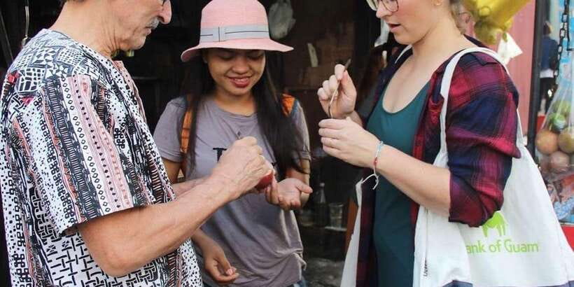 Phnom Penh's Ultimate Street Food Tour by Tuk Tuk - Independence Monument: dessert and a change of pace
