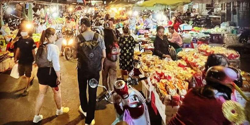 Phnom Penh's Ultimate Street Food Tour by Tuk Tuk - Bassac Lane: cocktails after the food marathon