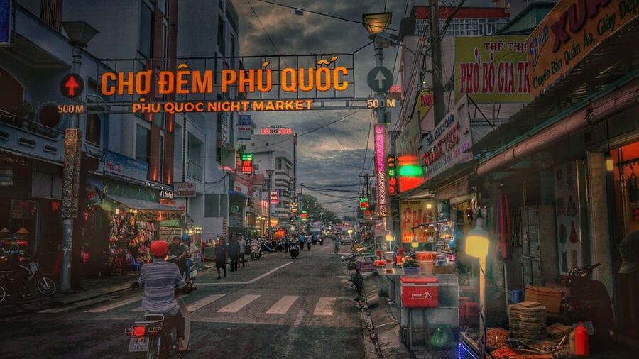 Phu Quoc: Street Food Tour - Riding and walking around Phu Quoc after dark