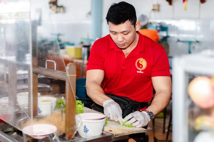 Phuket: Southern Flavours Food Tour with 15+ Tastings - Phuket Old Town between bites