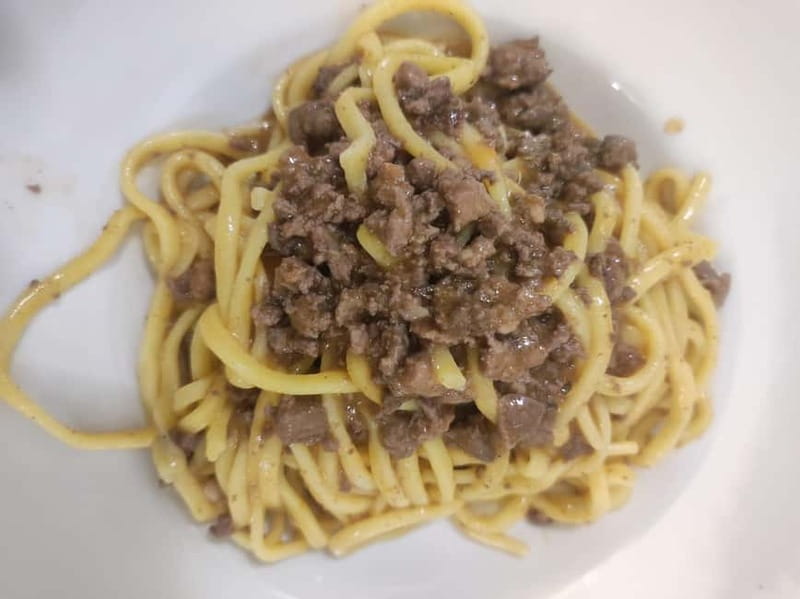 Pisa: Ultimate Food Tour with Full Tuscan Meal with a Local - Piazza delle Vettovaglie and the final savory course