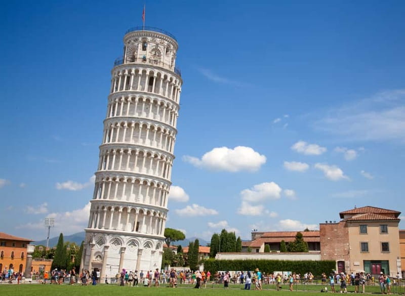 Pisa: Ultimate Food Tour with Full Tuscan Meal with a Local - What the guides add to the experience