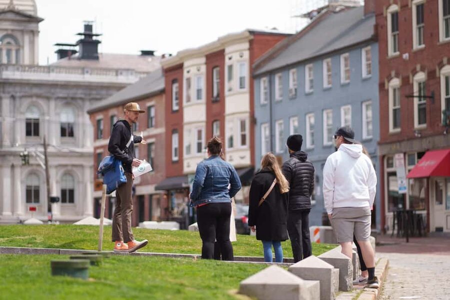 Portland: Walking Food Tour – Warm Donuts & History - Why donuts are a smart way to see Portland