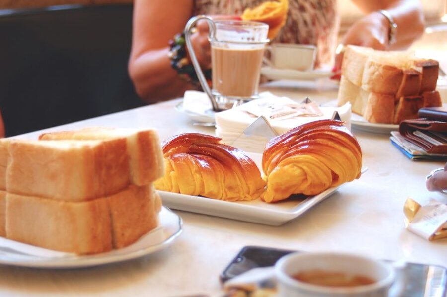 Porto: 3-Hour Food Tour - From bifana to pastel de nata