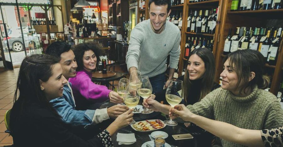 Porto: Evening Local Food Crawl with Drink Pairings - Why this Porto food crawl works so well
