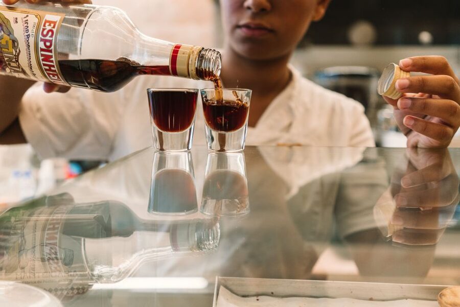 Porto: Evening Local Food Crawl with Drink Pairings - Stop one: an introduction through aperitifs and local flavors