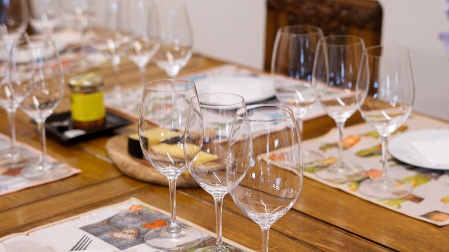 Porto: Evening Local Food Crawl with Drink Pairings - What $81 buys you in Porto