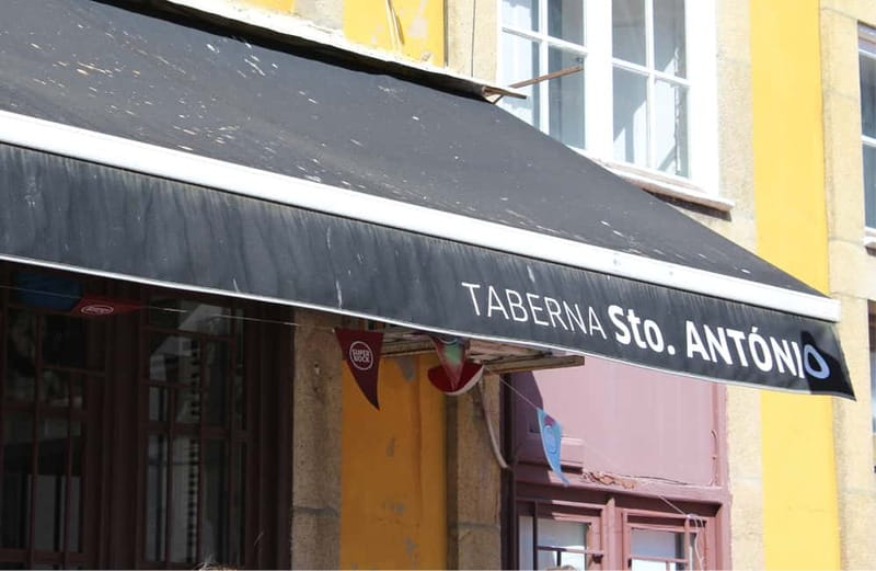 Porto: Food Tour with Tastings - Starting at Aliados Avenue with an orange umbrella