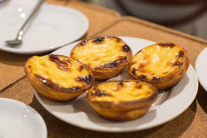 Porto Food & Wine Tasting Tour with Lunch or Dinner Option - The final tavern and the optional full meal