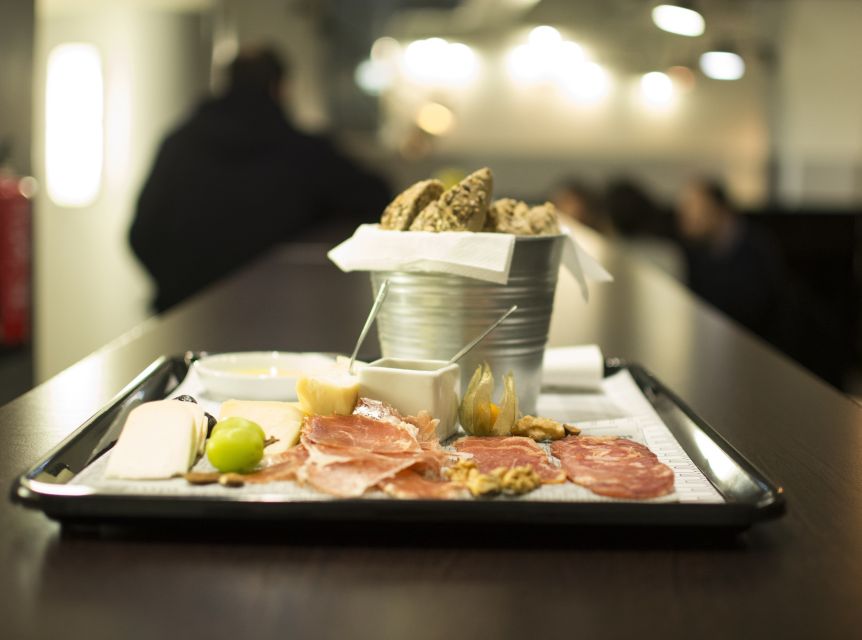 Porto: Private Walking Food Tour with Tastings - Key things to know before booking