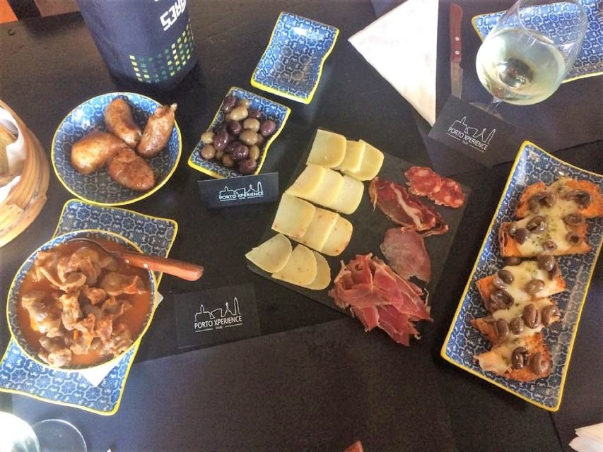 Porto: Private Walking Food Tour with Tastings - What the private format is worth