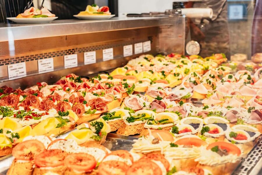 Prague: Guided Street Food Walking Tour - Cancellation and Booking Flexibility