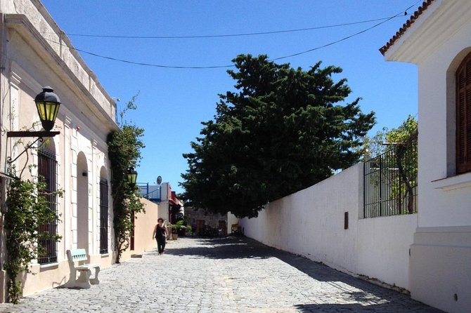Premium Day Trip to Colonia del Sacramento - The lighthouse and San Francisco ruins