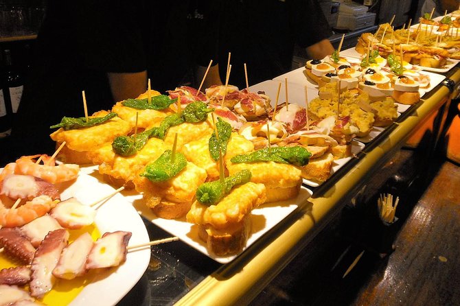 Private Barcelona Art and Tapas Walking Tour with Picasso Museum - El Born and the first taste: northern Spanish pintxos