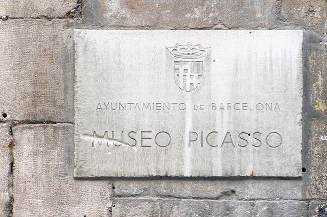 Private Barcelona Art and Tapas Walking Tour with Picasso Museum - The second tasting: Mediterranean vegetables, fish, and meat