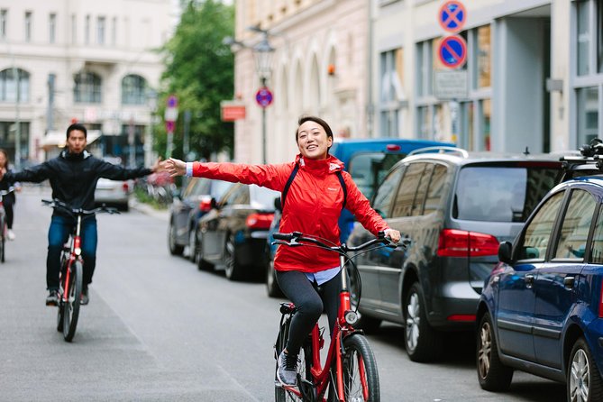 Private Berlin Street Food Tour by Bike - Döner at Alibaba Bistro