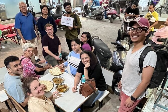 Private Guided Non-Veg Street Food Walking Tour in Muslim Quarter - Kebab stops and the savory heart of the walk