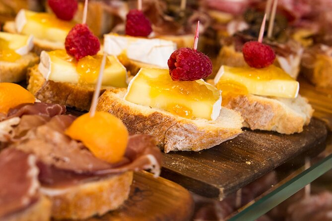 Private Secret Venice Tour; Rialto Market, San Polo & Food and Wine tasting - San Polo, Carampane, and the less polished side of Venice