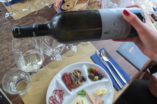 Private tour of Etna and Winery Visit with Food and Wine Tasting from Taormina - What lunch is like at the winery