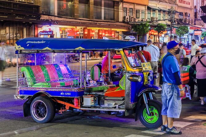Private Tuktuk Authentic Food Tour (Chinatown-Flower Market) - Optional rooftop drinks and Wat Pho
