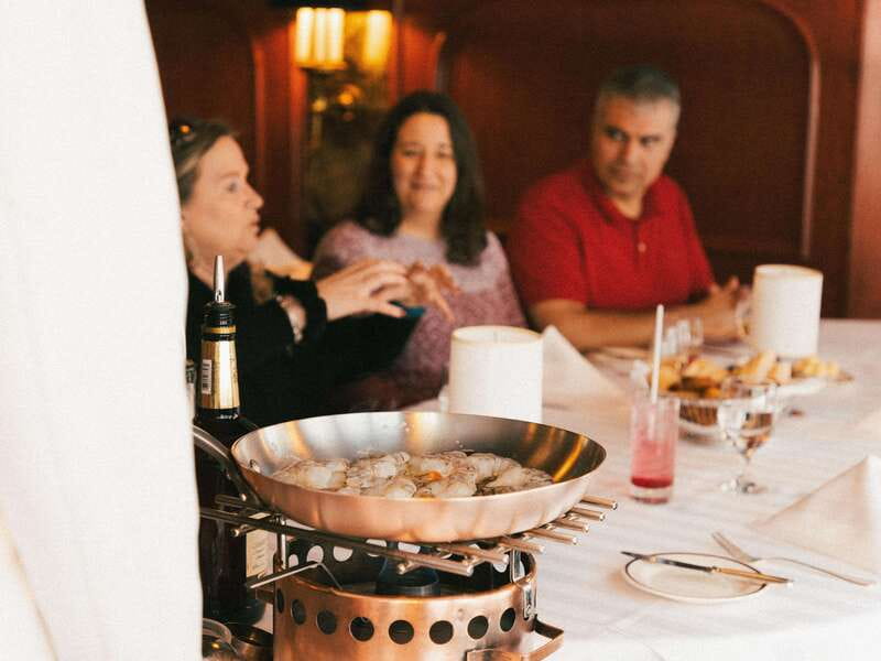 Quebec City: Old Quebec 5-Course Gourmet Food Tour - Group size, guides, and the social side